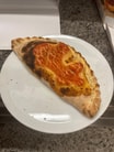 Pizza Calzone mit Champignons und Schinken